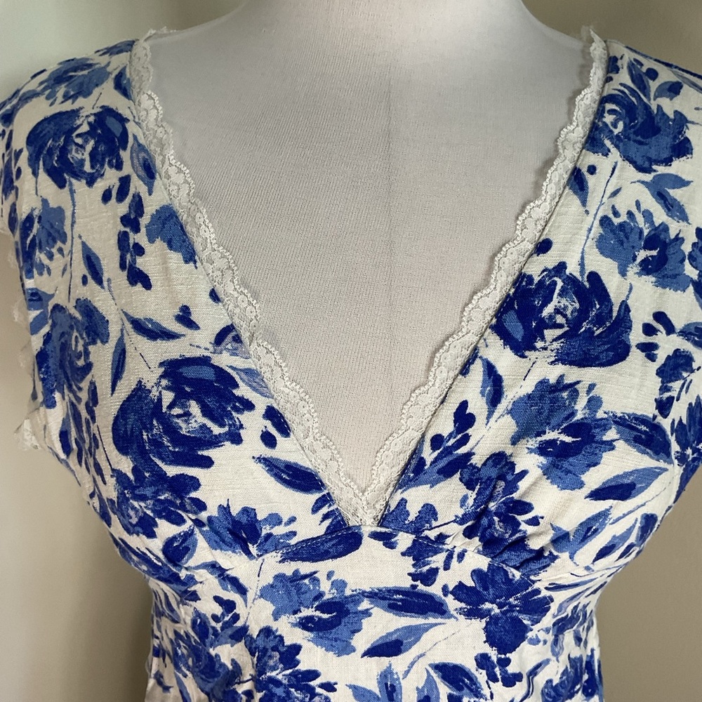 Sky to the moon Floral Plunging V-Neck Open Back Lace Trim Crop Top 100% Rayon - Picture 4 of 8